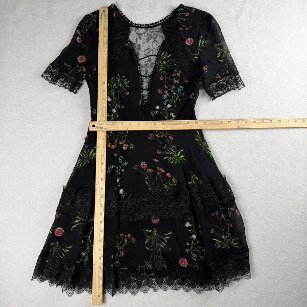 Nicholas Women's Wildflower Lace Mini Dress Black Sz US 4 - Picture 4 of 12